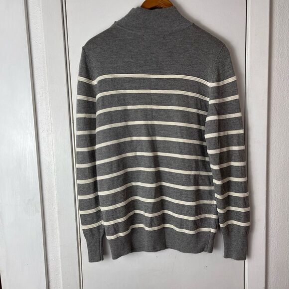 Banana Republic gray with white stripe sweater - Picture 5 of 10